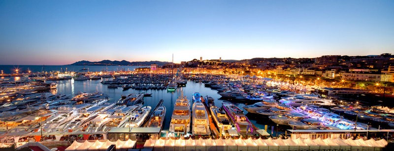 The-Festival-de-la-Plaisance-de-Cannes-–-the-International-Cannes-Boat-Show - Yachting Parade - Dans la peau d'une blogueuse
