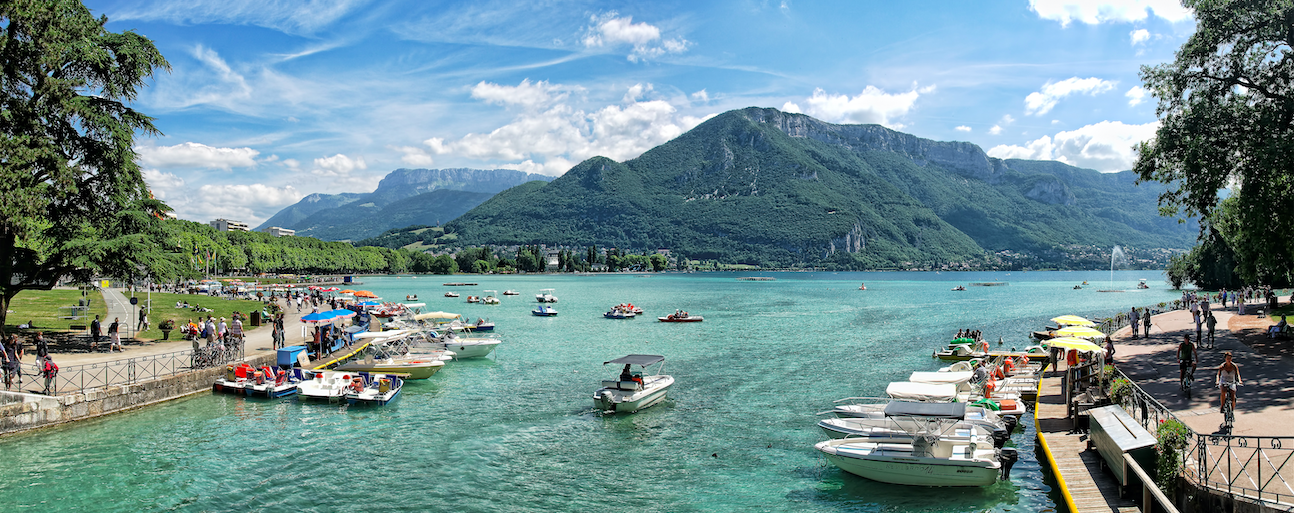 Photo du Lac d'Annecy en Haute-Savoie.