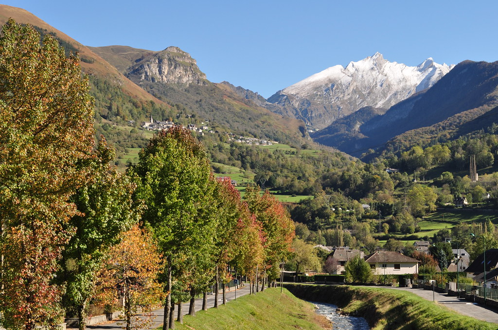 Photo de la vallée d'Ossau dans les Pyrénées françaises.